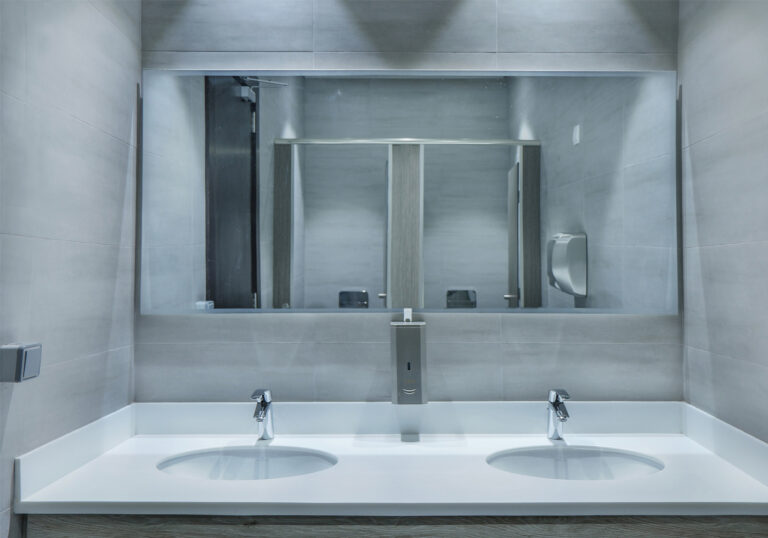 10_47 Glover_Blu175A_1400x980