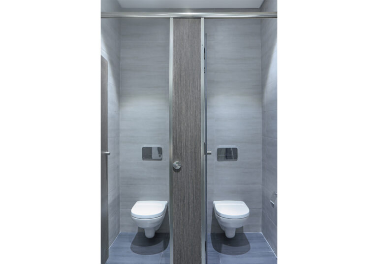 11_47 Glover_Blu5_1400x980