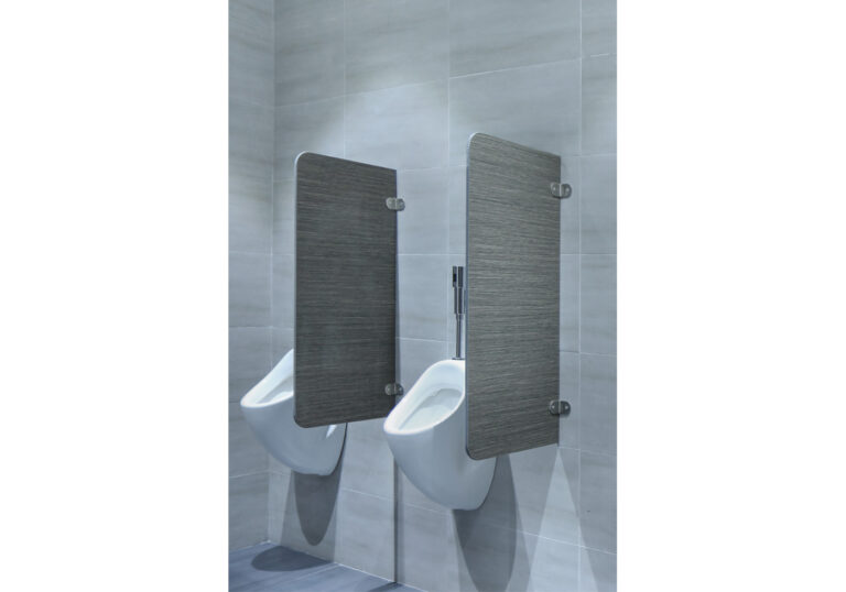 13_47 Glover_Blu175_1400x980