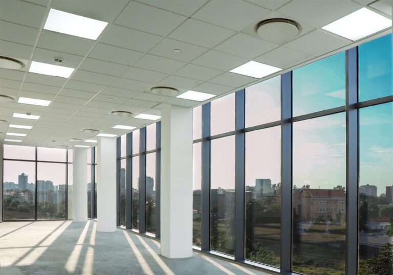 9_47 Glover_Blu4_1400x980