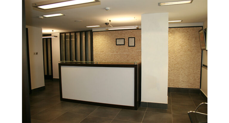 02_G Elias_048_BR_1000x540